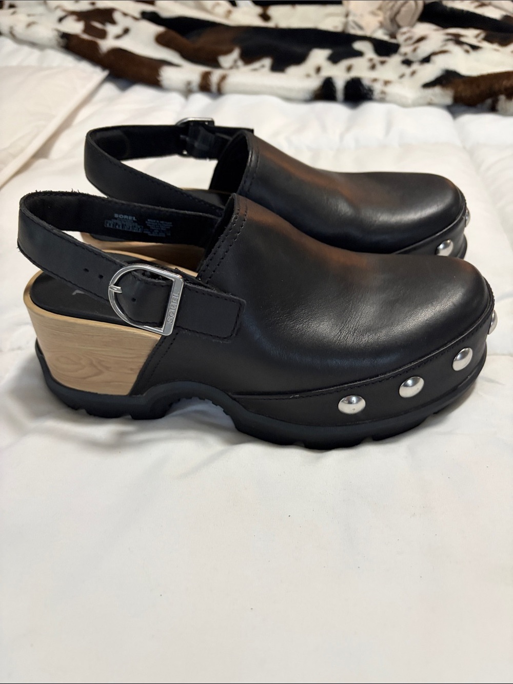 Sorel Black Stud-Trim Slingback Clogs - Picture 2 of 4